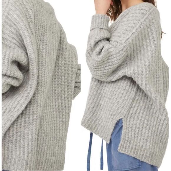 Free People Blue Bell Scoop Neck Gray Chunky Knit Sweater! 🔥 - Picture 2 of 4